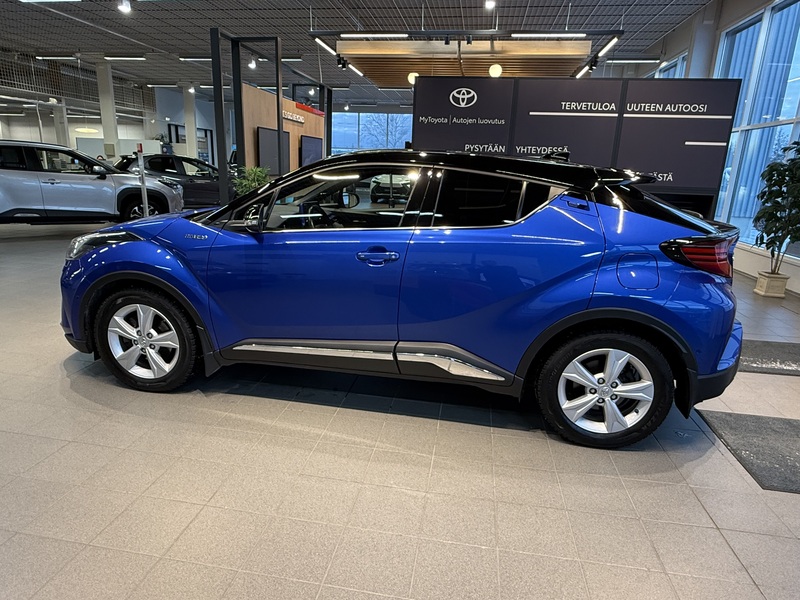 Toyota C-HR vaihtoauto