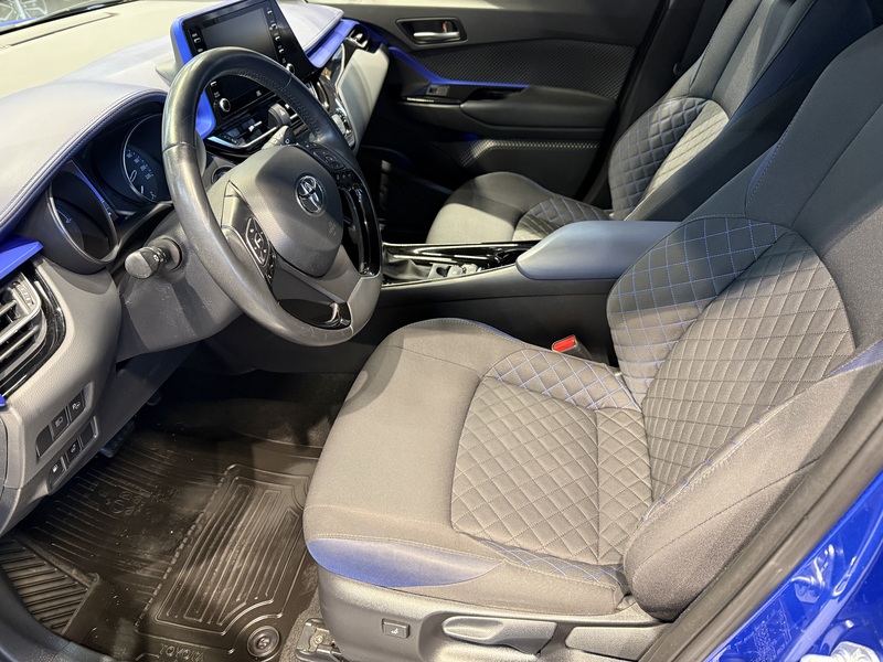 Toyota C-HR vaihtoauto