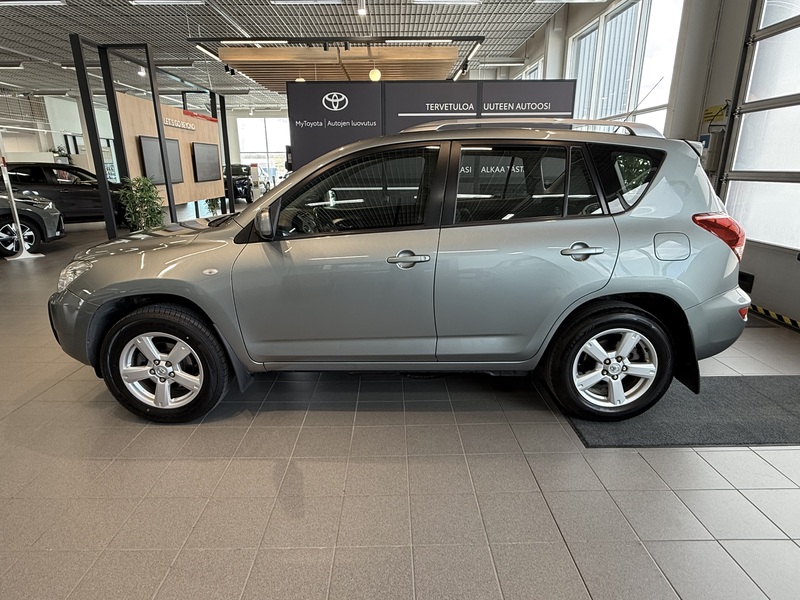 Toyota RAV4 vaihtoauto