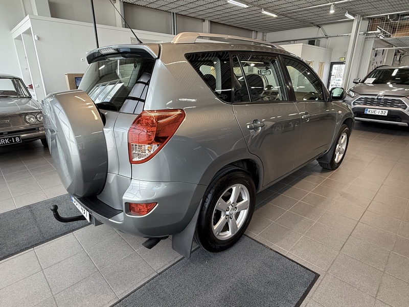 Toyota RAV4 vaihtoauto