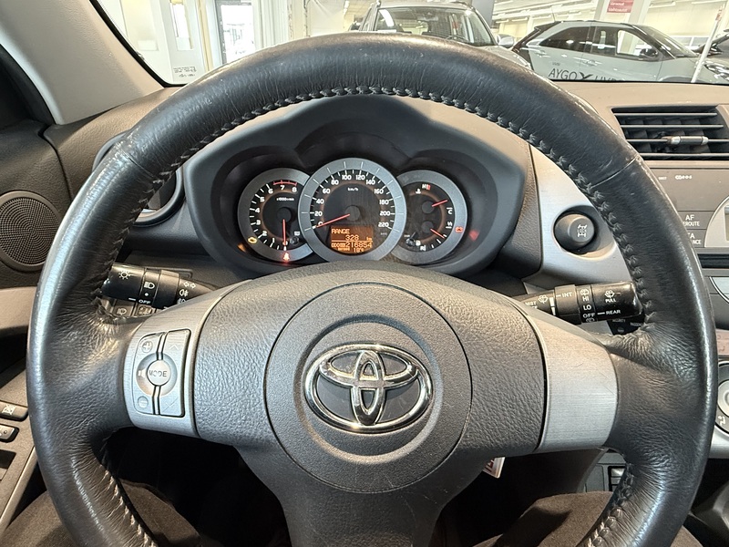 Toyota RAV4 vaihtoauto