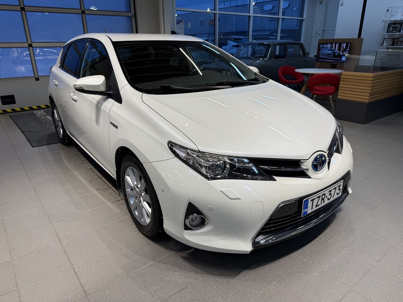 Toyota Auris vaihtoauto