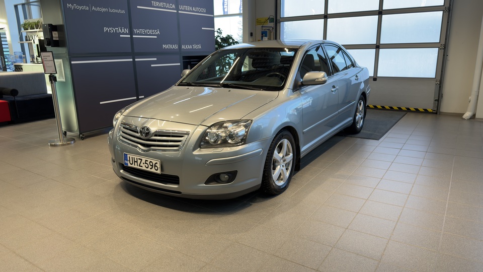 Toyota Avensis vaihtoauto