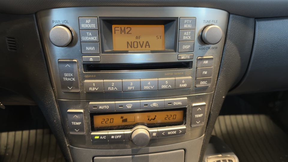 Toyota Avensis vaihtoauto