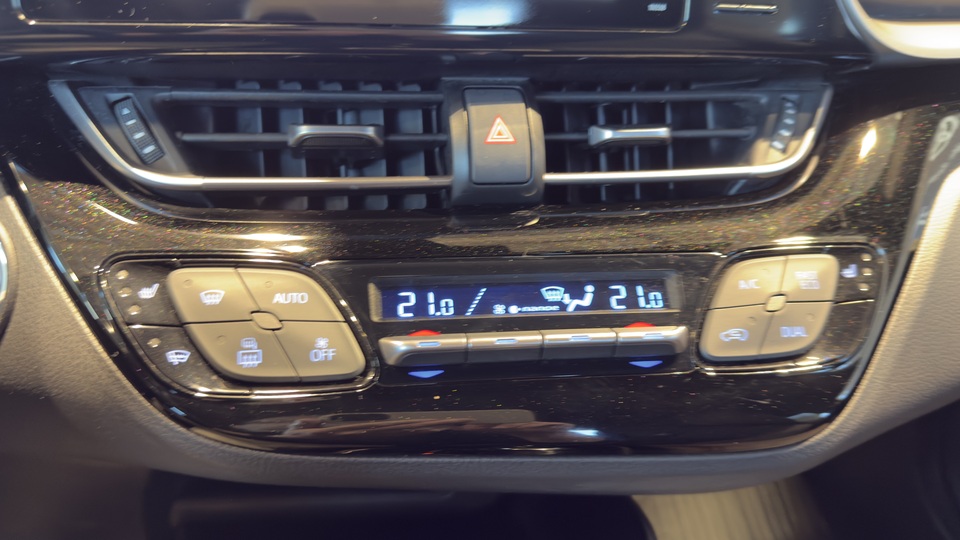 Toyota C-HR vaihtoauto