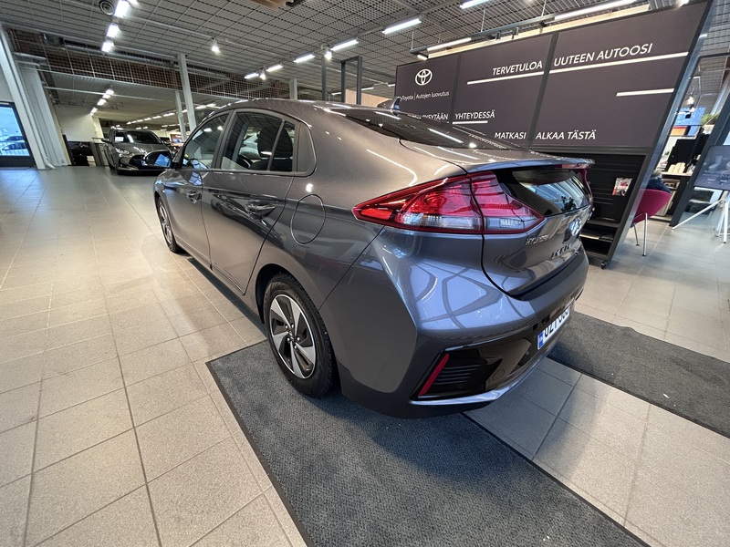 Hyundai IONIQ hybrid vaihtoauto