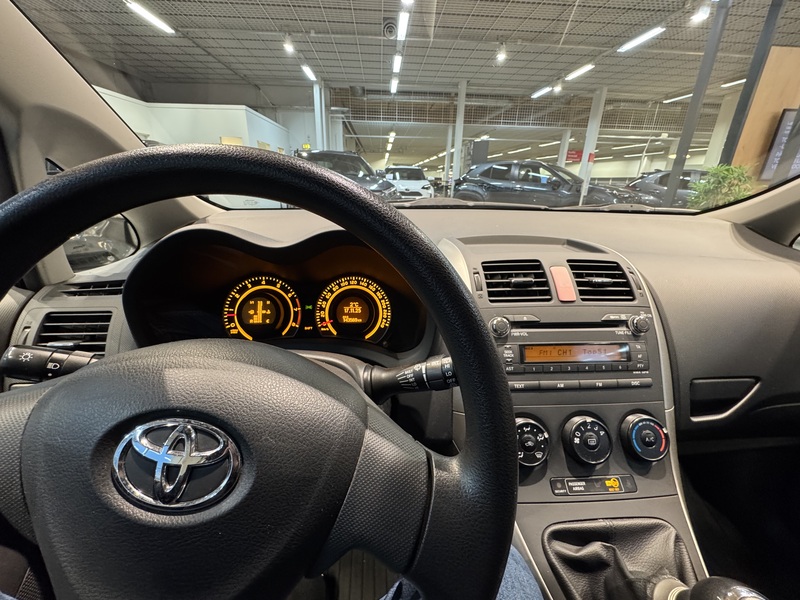 Toyota Auris vaihtoauto