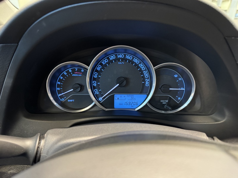 Toyota Auris vaihtoauto