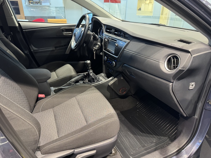 Toyota Auris vaihtoauto