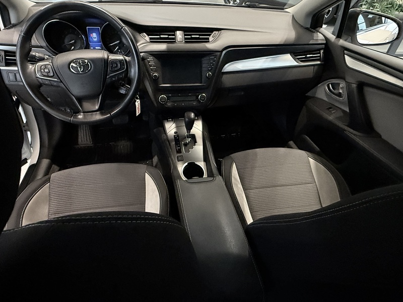 Toyota Avensis vaihtoauto