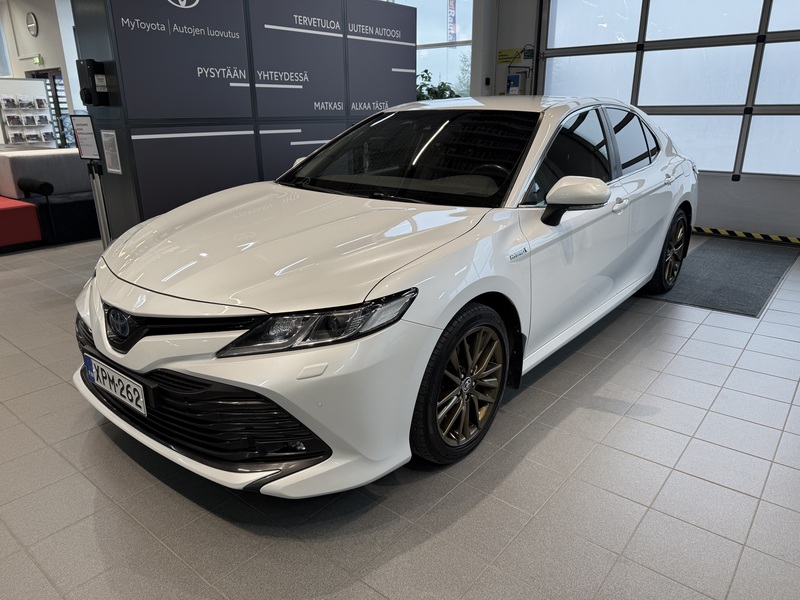 Toyota Camry vaihtoauto