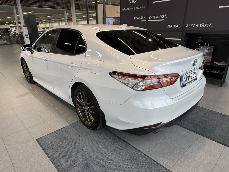 Toyota Camry vaihtoauto