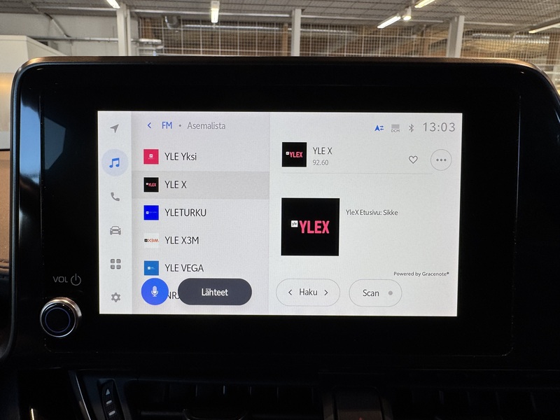 Toyota C-HR vaihtoauto