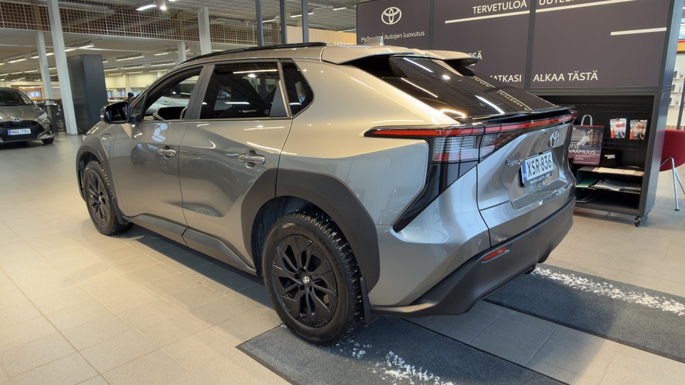 Toyota bZ4X vaihtoauto