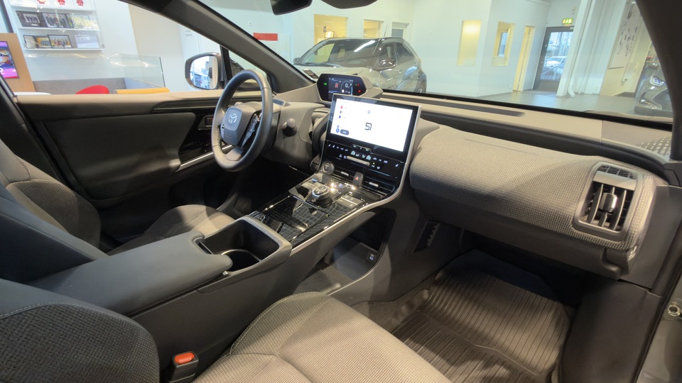 Toyota bZ4X vaihtoauto