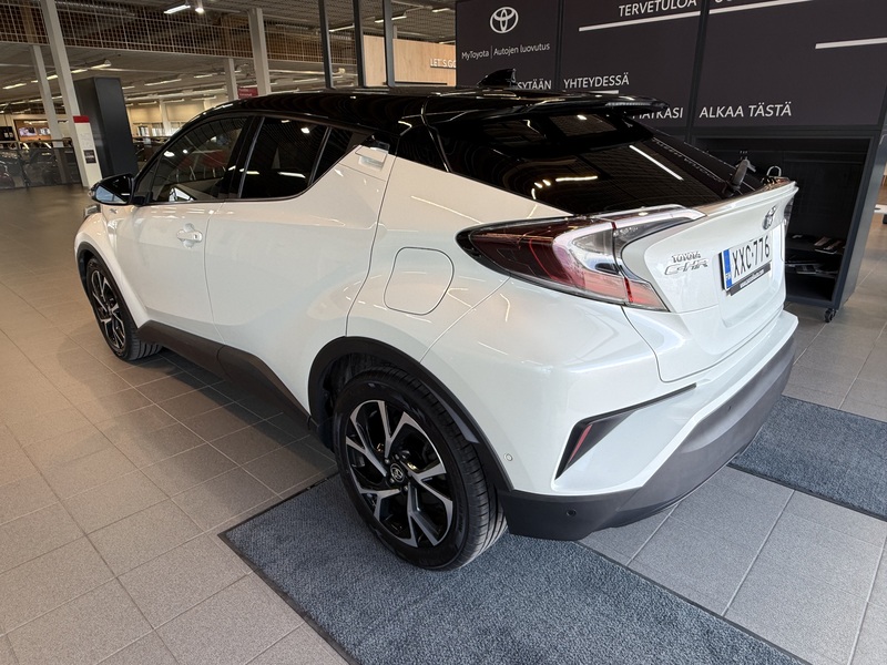 Toyota C-HR vaihtoauto