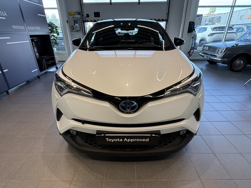 Toyota C-HR vaihtoauto
