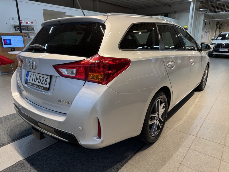 Toyota Auris vaihtoauto