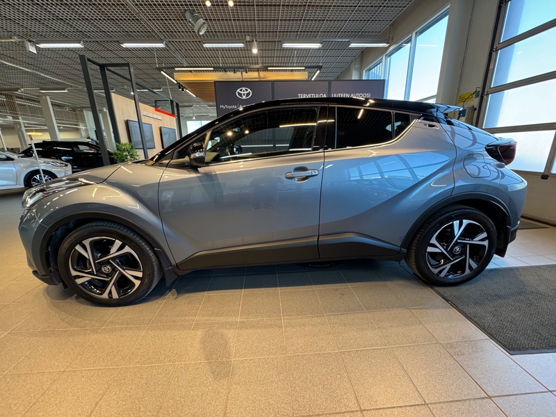 Toyota C-HR vaihtoauto