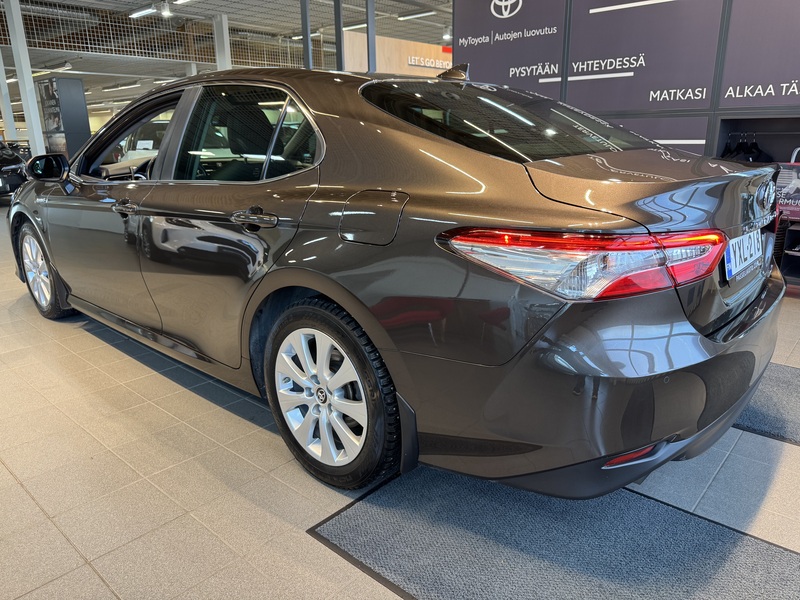 Toyota Camry vaihtoauto