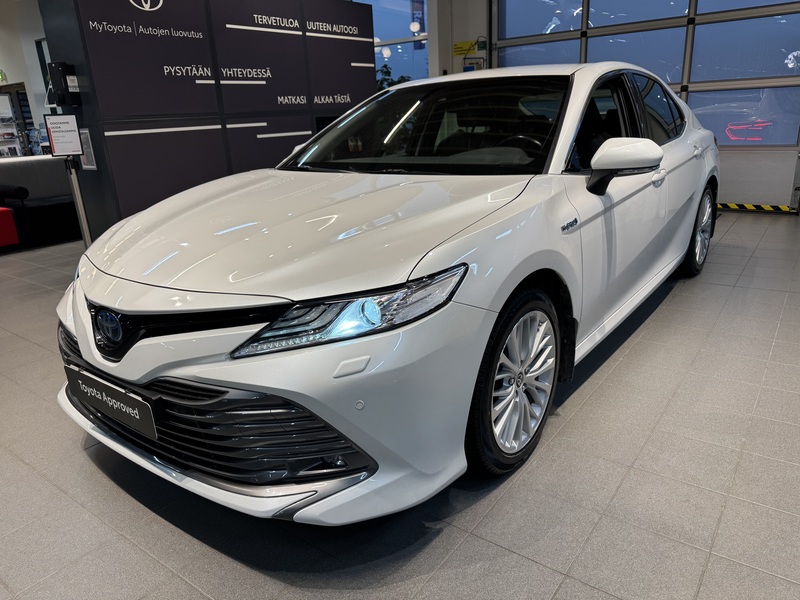 Toyota Camry vaihtoauto
