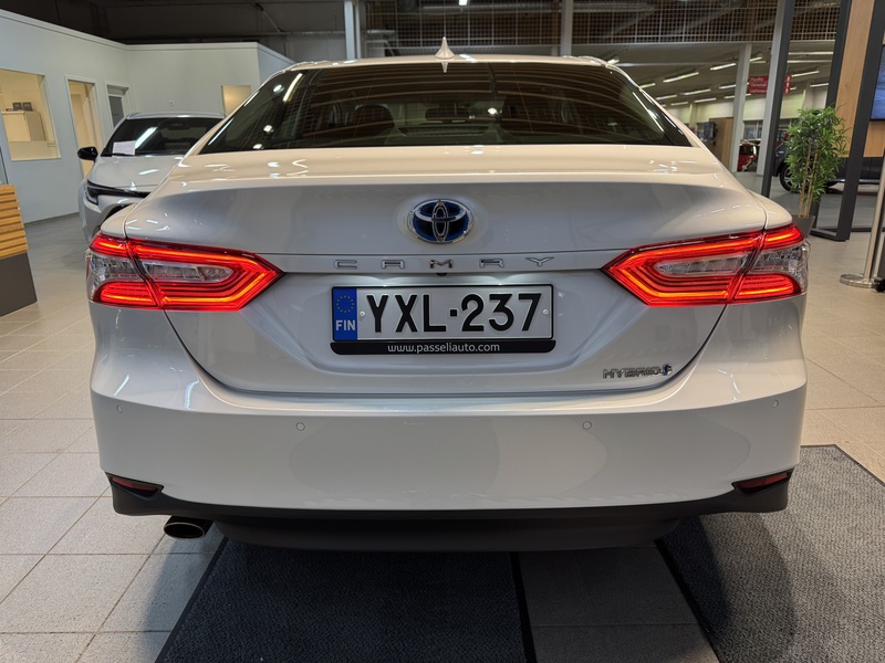 Toyota Camry vaihtoauto