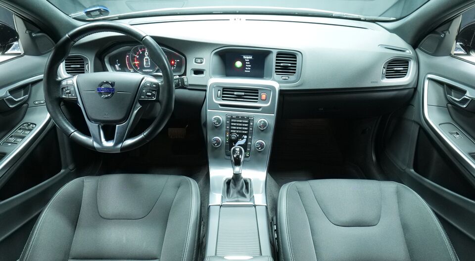 Volvo V60 Cross Country vaihtoauto