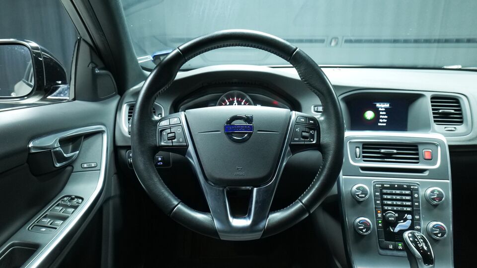 Volvo V60 Cross Country vaihtoauto