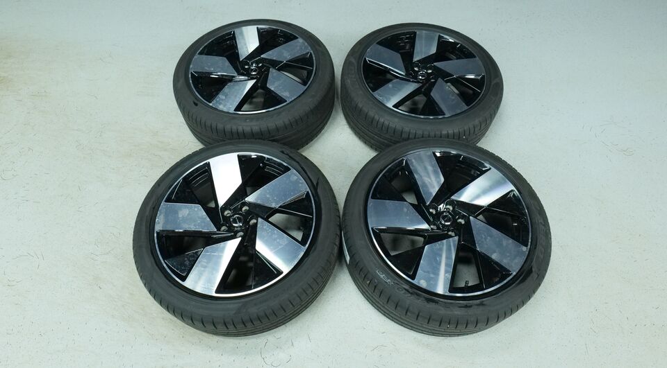 Volvo EX40 vaihtoauto