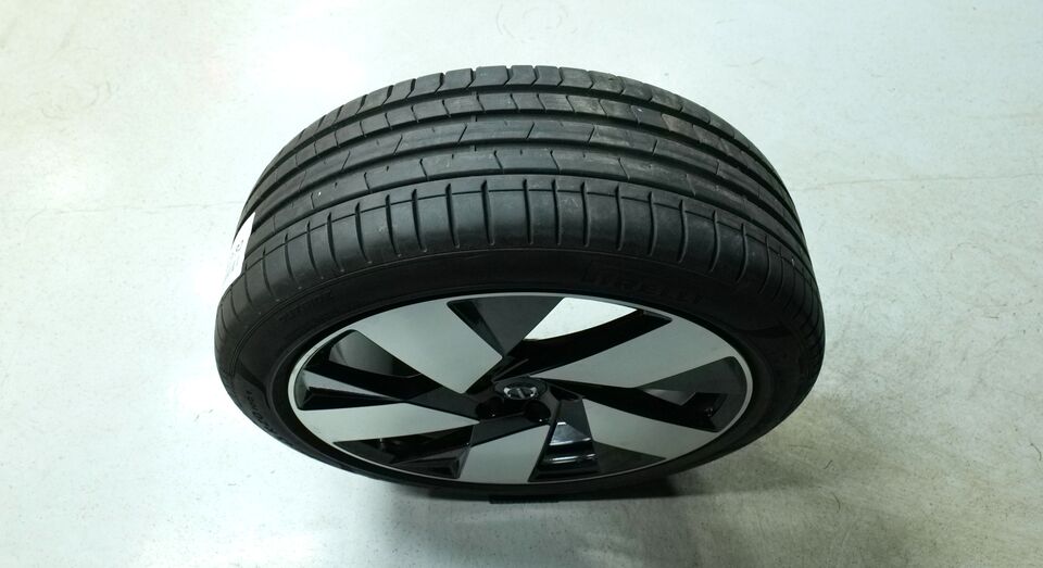 Volvo EX40 vaihtoauto