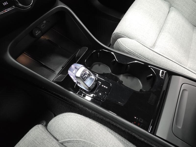 Volvo EX40 vaihtoauto