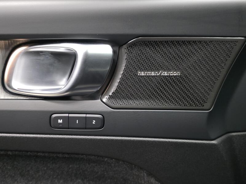 Volvo EX40 vaihtoauto