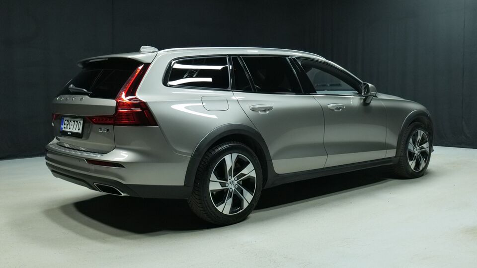 Volvo V60 Cross Country vaihtoauto