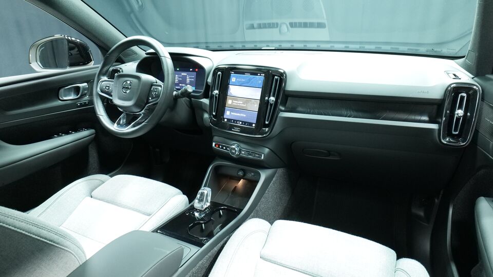 Volvo EX40 vaihtoauto