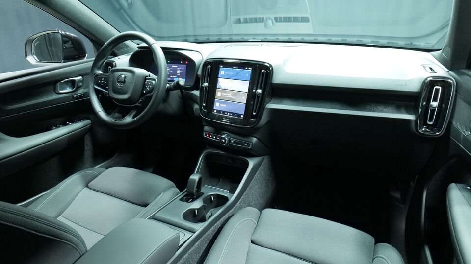 Volvo EX40 vaihtoauto