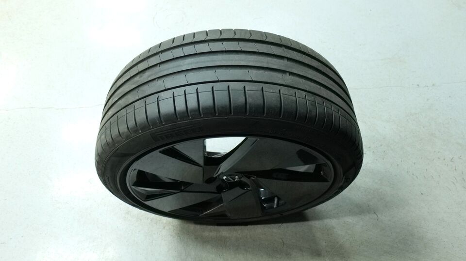 Volvo EX40 vaihtoauto