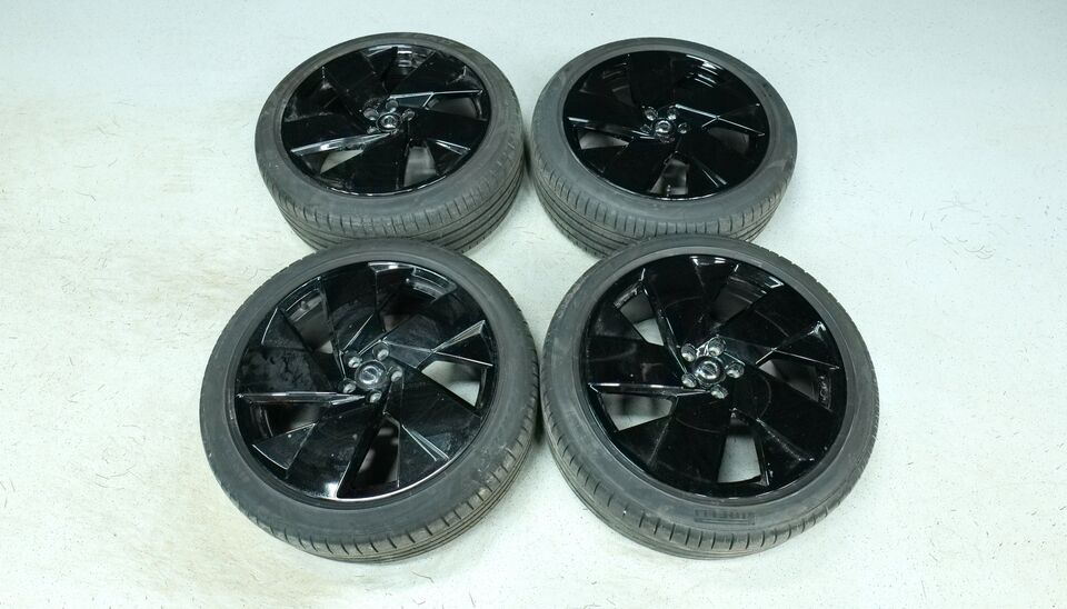 Volvo EC40 vaihtoauto