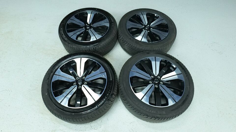 Volvo C40 vaihtoauto