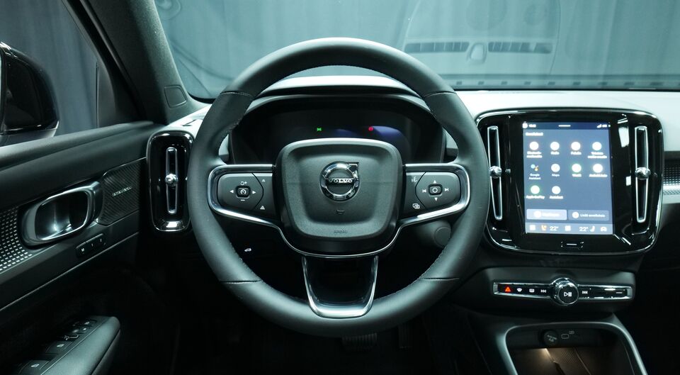 Volvo EX40 vaihtoauto