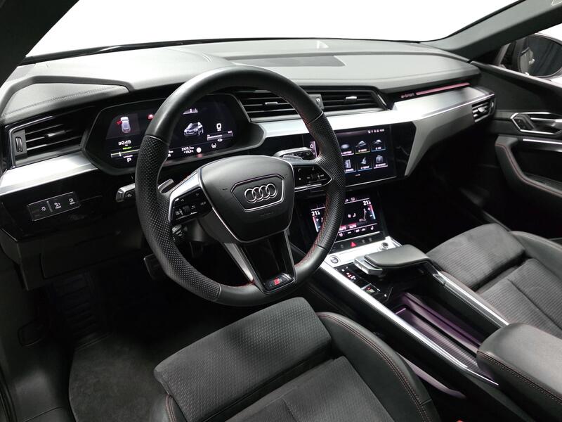 Audi Q8 e-tron vaihtoauto