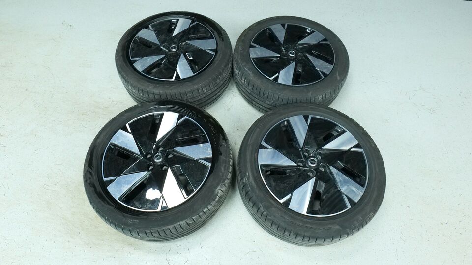 Volvo EC40 vaihtoauto