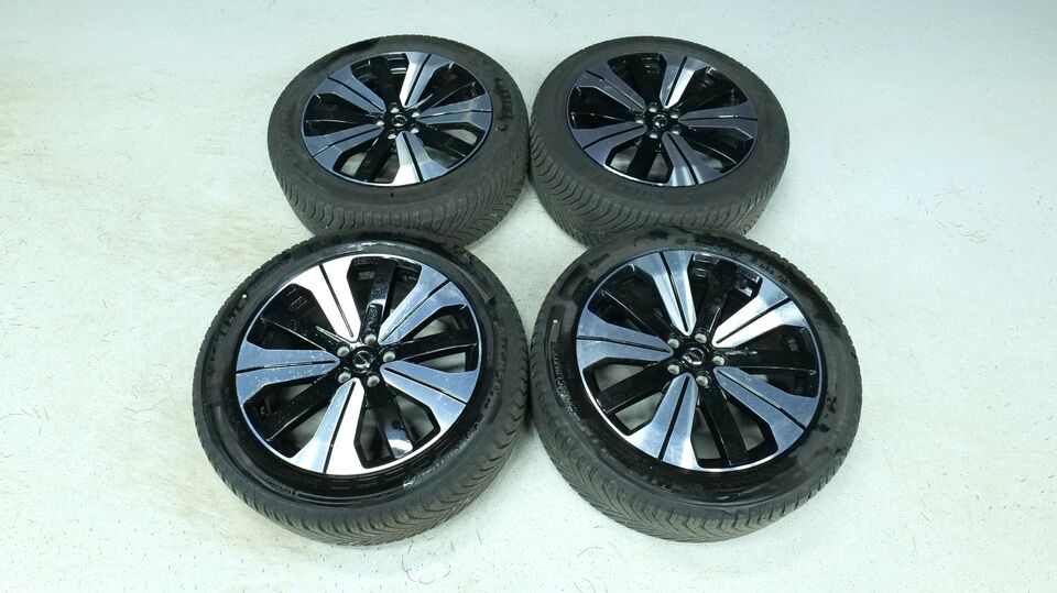 Volvo C40 vaihtoauto