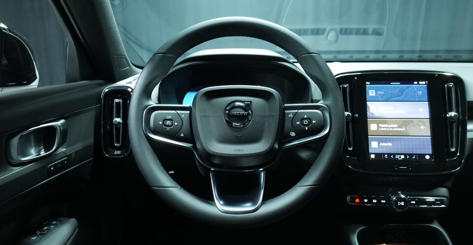 Volvo EX40 vaihtoauto