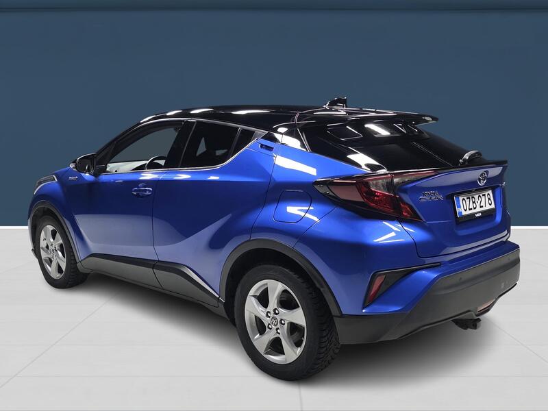 Toyota C-HR vaihtoauto