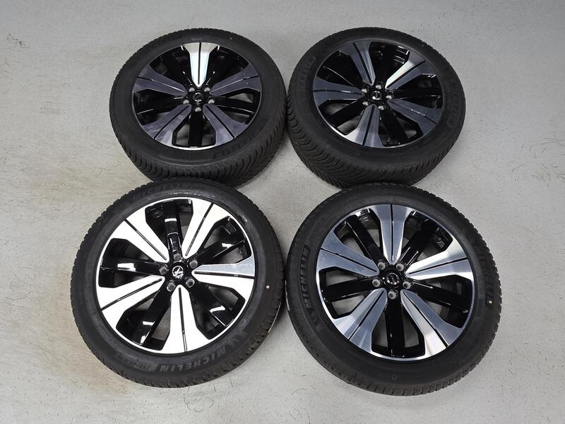 Volvo C40 vaihtoauto