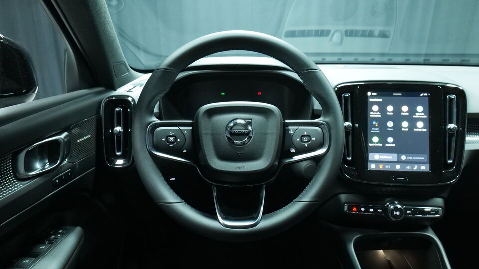 Volvo EX40 vaihtoauto