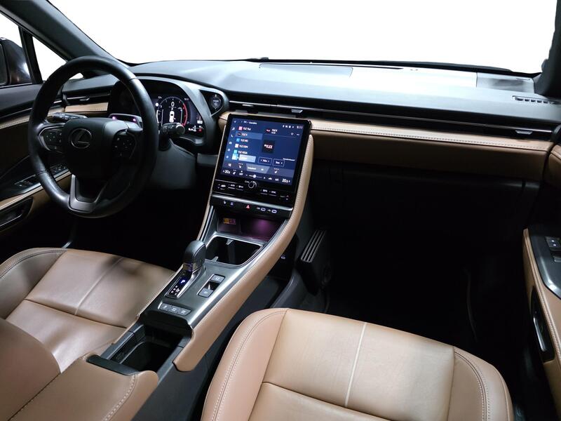Lexus LBX vaihtoauto