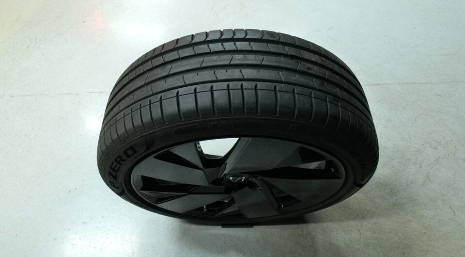 Volvo EC40 vaihtoauto