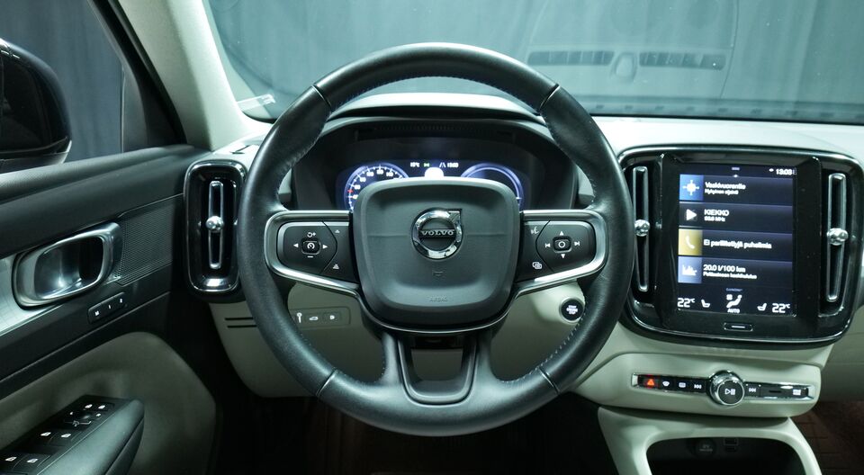 Volvo XC40 vaihtoauto