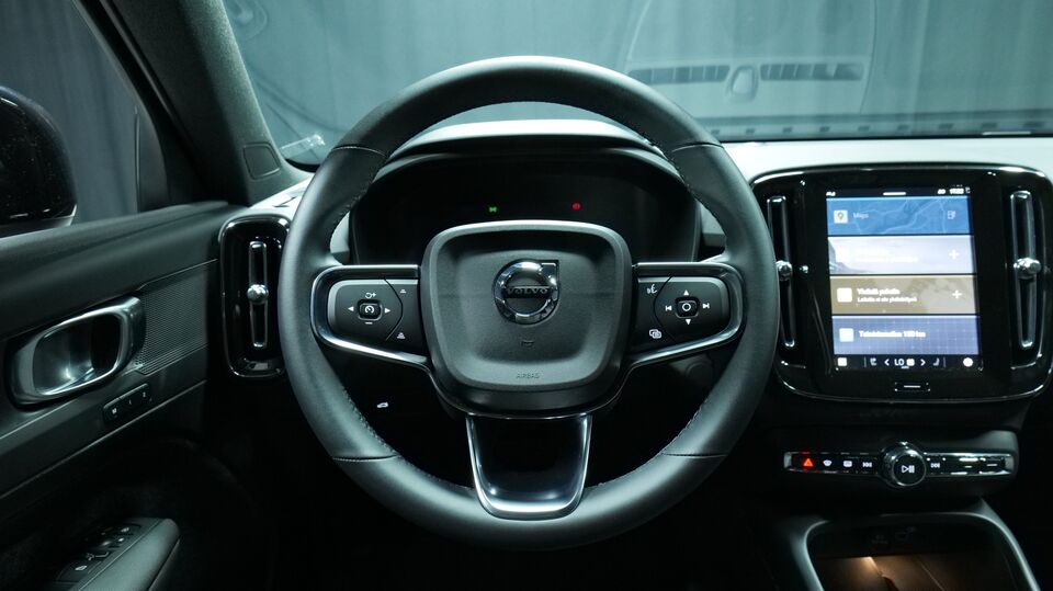 Volvo EX40 vaihtoauto